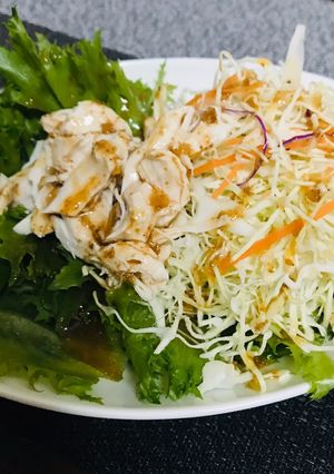 笹身と市販のノンオイルドレッシングサラダ-レシピのメイン写真