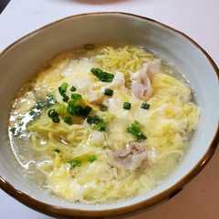 รูปของ 生姜たっぷり。ふわとろ卵のおうちラーメン