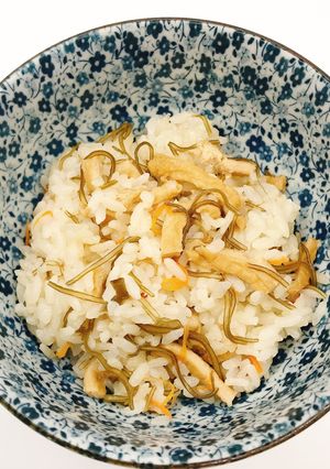 【病院】切り昆布と油揚の混ぜご飯【給食】-レシピのメイン写真