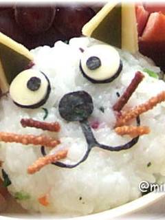 ネコおにぎり弁当:キャラ弁-レシピのメイン写真