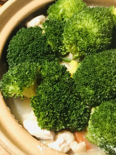 鶏肉とブロッコリー&キャベツの豆乳鍋-レシピのメイン写真