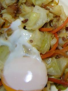 野菜炒めwith半熟卵-レシピのメイン写真
