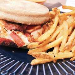 エリンギとポークのエッグチーズバーガー-レシピのメイン写真