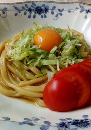 ポン酢とオリーブ油の釜たまサラダうどん-レシピのメイン写真
