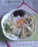 醤油うどん風冷しうどん130半熟卵白菜漬