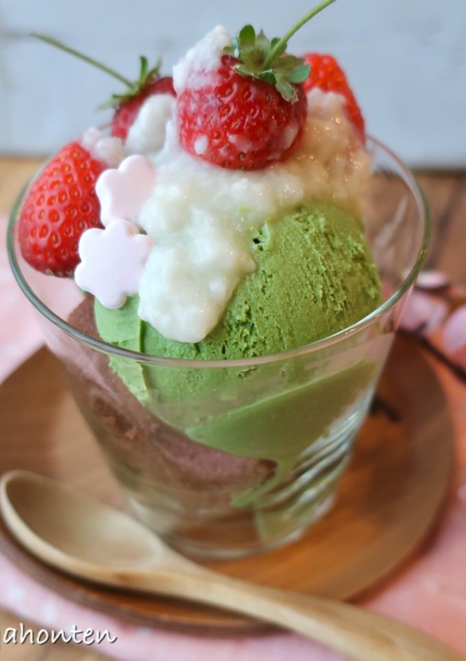 いちごと抹茶アイスのひなまつりパフェ-レシピのメイン写真