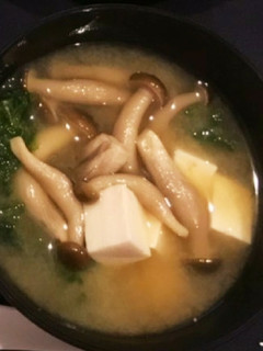 アーサーとしめじの味噌汁-レシピのメイン写真