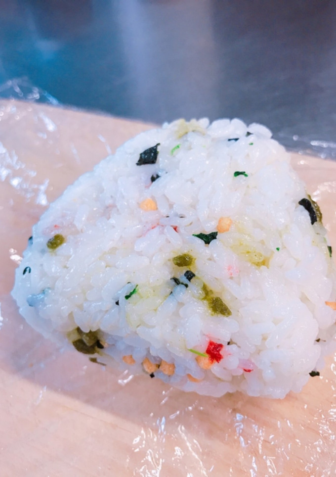 お茶漬け海苔とわかめのおにぎり-レシピのメイン写真