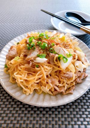 サッポロ一番アレンジ★簡単ねぎ焼きそば-レシピのメイン写真