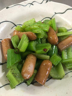 セロリの炒め物-レシピのメイン写真