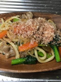 マヨネーズで炒める焼きうどん-レシピのメイン写真