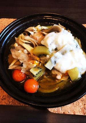 意外！鶏胸肉とキウイのスパイシーコンフィ-レシピのメイン写真