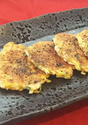 残ったうどんでもっちり◎ねぎ焼き-レシピのメイン写真