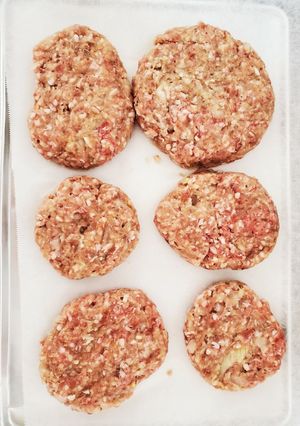 手が汚れない!!ハンバーグの成型-レシピのメイン写真