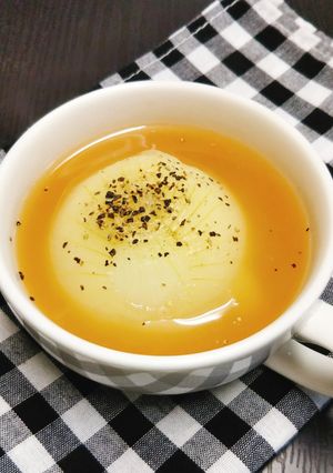 簡単♪新玉ねぎまるごとスープ-レシピのメイン写真