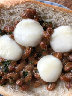 納豆とモッツアレラチーズの青さトースト-レシピのメイン写真