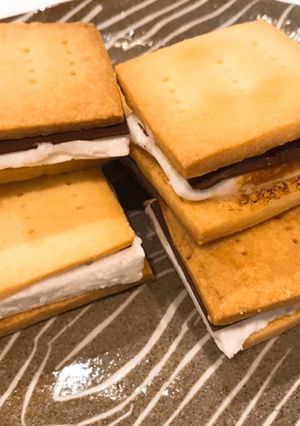行列の出来るお店のスモアサンド-レシピのメイン写真