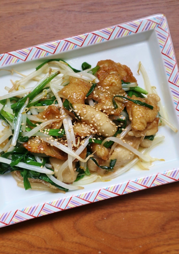 お手軽なおつまみ♪鶏皮ともやしの炒め物-レシピのメイン写真