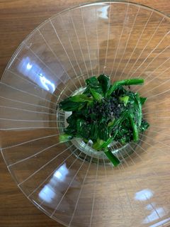 ニラとほうれん草の黒胡麻和え-レシピのメイン写真