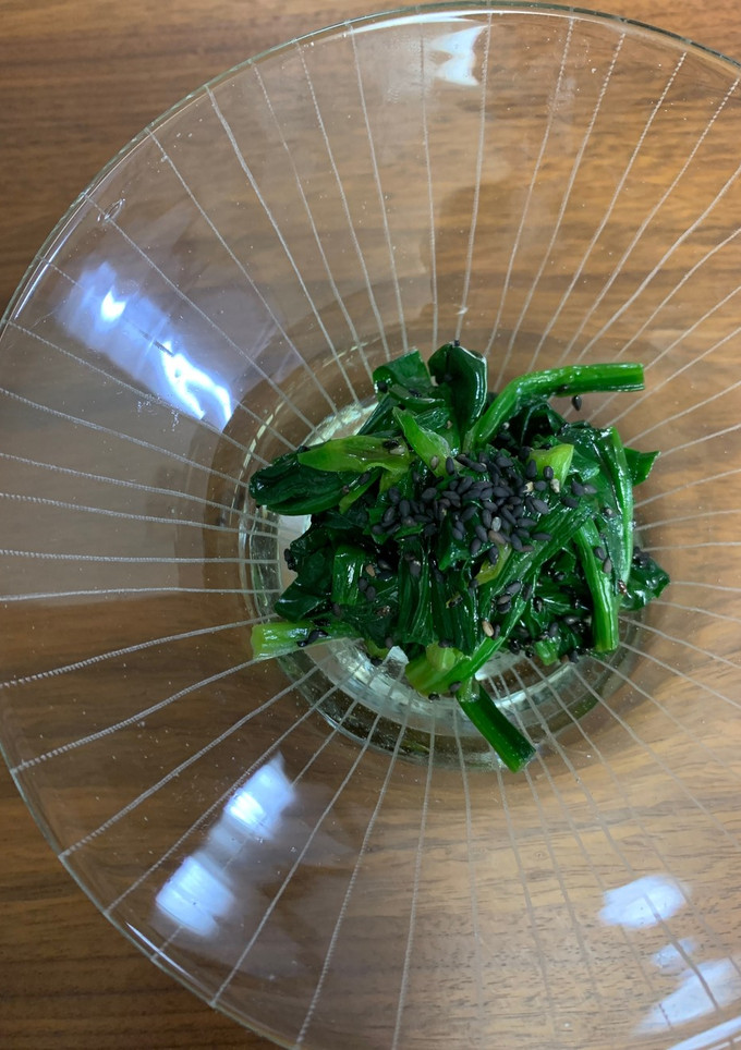 ニラとほうれん草の黒胡麻和え-レシピのメイン写真