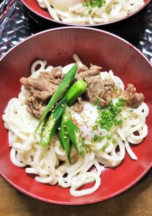 ぶっかけ温玉肉うどん-レシピのメイン写真