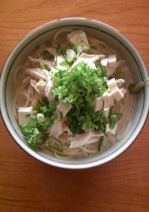 お酒で柔らかく蒸した鶏むね肉豆乳パスタ-レシピのメイン写真