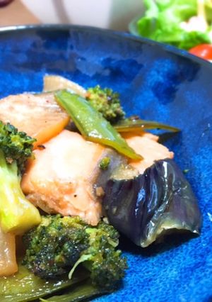 簡単おかず＊鮭と野菜のバター醤油炒め＊-レシピのメイン写真