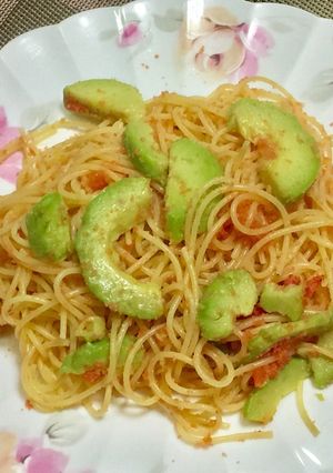 アボカドと明太子のスパゲティ-レシピのメイン写真