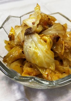 アンチョビキャベツ炒め●食べるラー油簡単-レシピのメイン写真