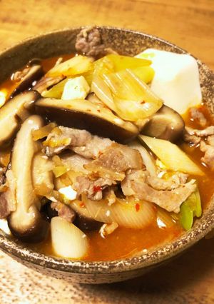 フライパンで豚キムチ鍋ラーメン-レシピのメイン写真