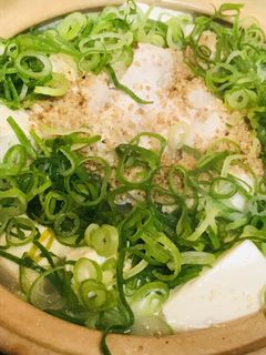 鶏肉のごま&ねぎたっぷりのうどん鍋-レシピのメイン写真