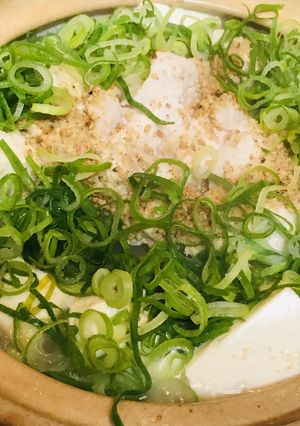 鶏肉のごま＆ねぎたっぷりのうどん鍋-レシピのメイン写真