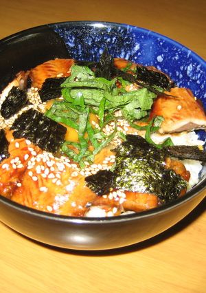 ３分で完成！簡単！さんま蒲焼ＴＫＧ丼-レシピのメイン写真