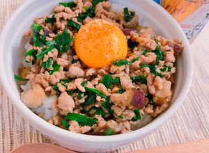 豚ひき肉とニラ・なすのそぼろ丼♡-レシピのメイン写真