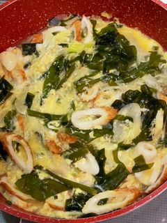 ちくわ ワカメ 野菜の卵とじ丼-レシピのメイン写真