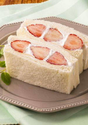 苺とりんごバター風味のサンドウィッチ-レシピのメイン写真