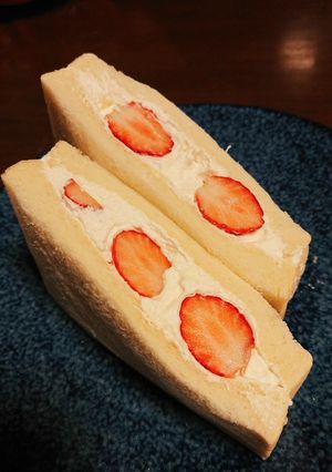 ★サンドイッチ屋の苺フルーツサンド♪★-レシピのメイン写真
