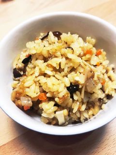 しっかり味のきのこの炊き込みご飯-レシピのメイン写真