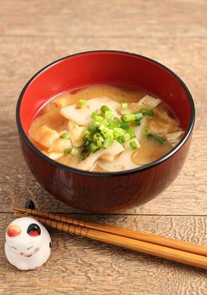 簡単！シャキシャキ蓮根たっぷり☆お味噌汁-レシピのメイン写真