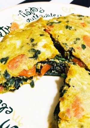 春菊と人参のオムレツ風たまご焼き-レシピのメイン写真