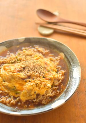 サッポロ一番ごま味ラーメンで簡単天津飯風-レシピのメイン写真