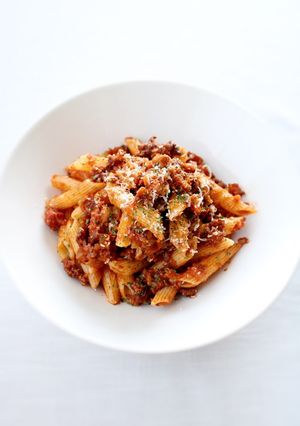 肉の旨味♪定番【ペンネボロネーゼ】-レシピのメイン写真