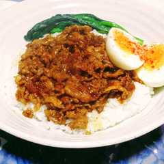 รูปของ 豚コマで！簡単魯肉飯風カレー