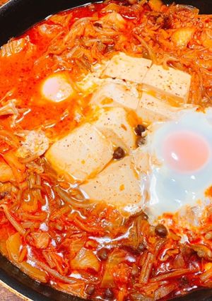 豚バラ軟骨とひよこ豆のキムチ煮込み-レシピのメイン写真