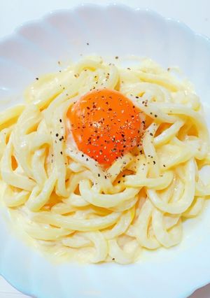 冷凍うどんで簡単濃厚カルボナーラ風！-レシピのメイン写真