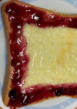 焼くだけ簡単☆ブルーベリーチーズトースト-レシピのメイン写真