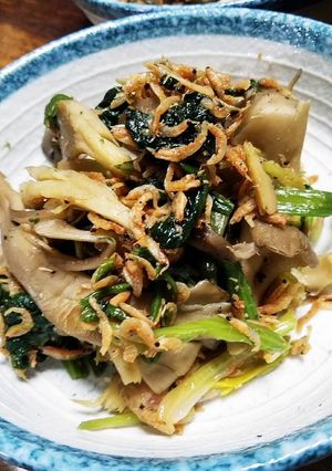 ほうれん草と舞茸と干しエビで炒めもの-レシピのメイン写真