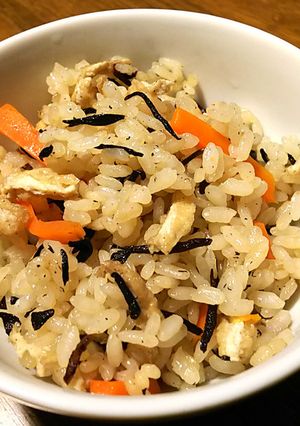 ひじきの炊込みご飯-レシピのメイン写真