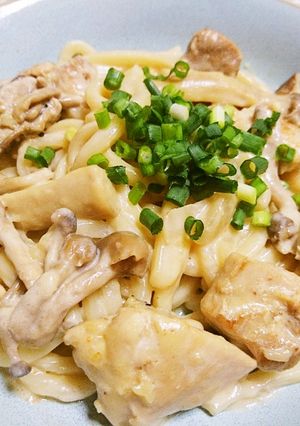 ランチに♫鶏もも肉の味噌クリームうどん-レシピのメイン写真