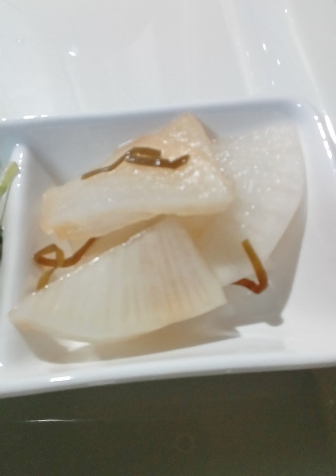 大根と塩昆布の漬け物。簡単！-レシピのメイン写真
